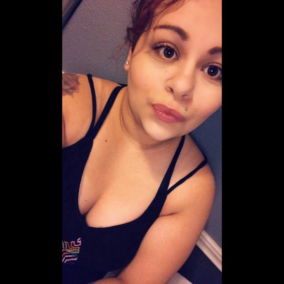 Meet your Posher, Briana - Picture 1 of 1